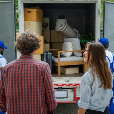 International moves: which kind of transport should you choose?